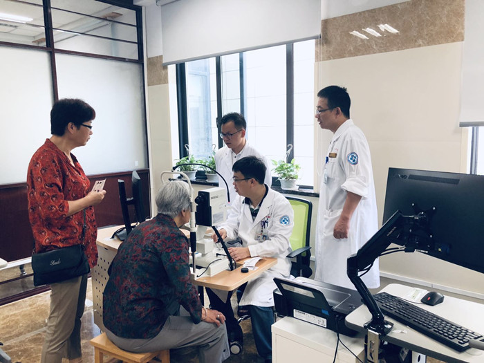 眼科1_副本.jpg